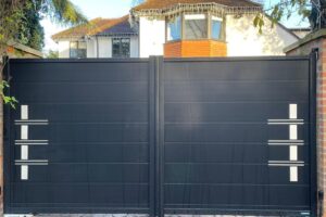 after-electric-gates-2