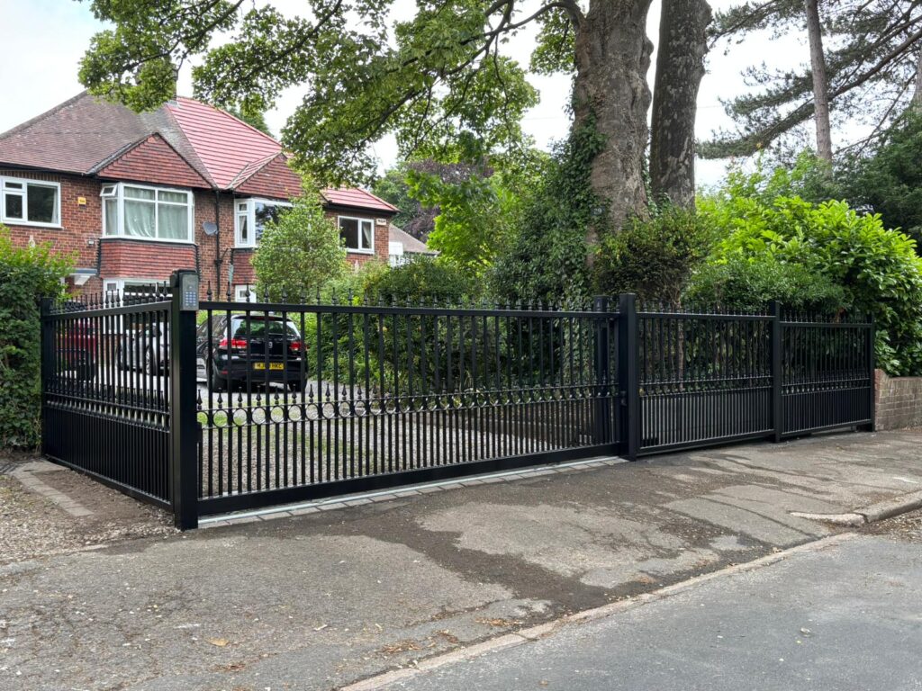 Home 12 electric gates 1