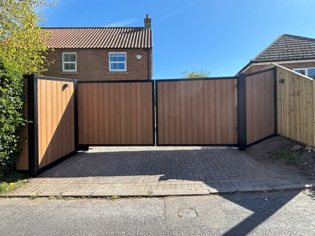 Home 11 electric gates