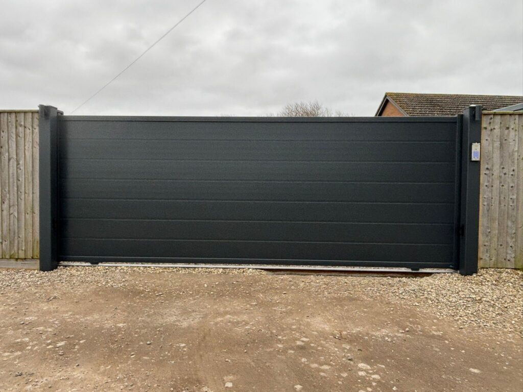 Home 20 electric gates 4