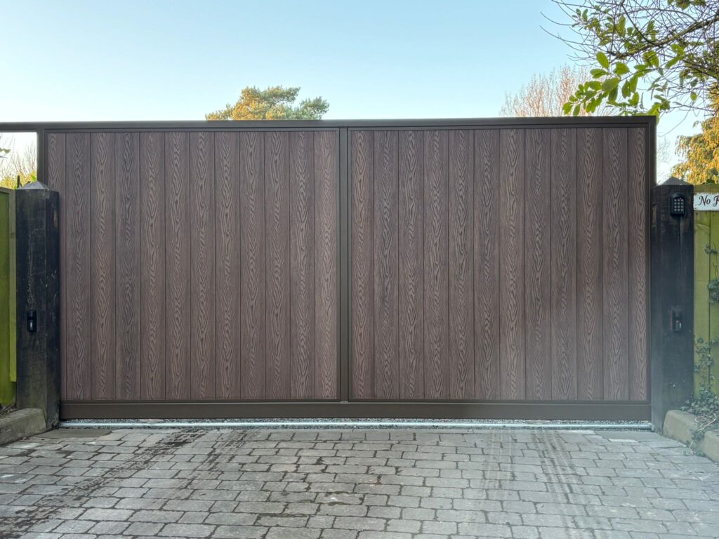 Home 15 electric gates 5