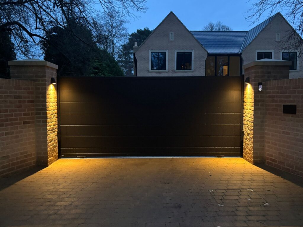 electric gates 8 1